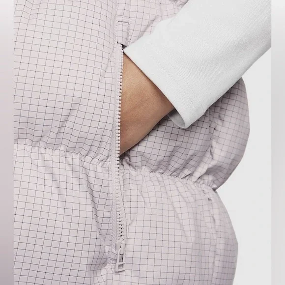 NIKE WOMENS SPORTSWEAR WINDPUFFER TERMA FIT LOOSE LONGER PUFFER VEST Medium - Picture 5 of 12